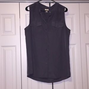 Sleeveless blouse